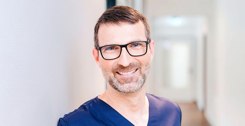 Dr. Dr. Christoph Y.  Malik